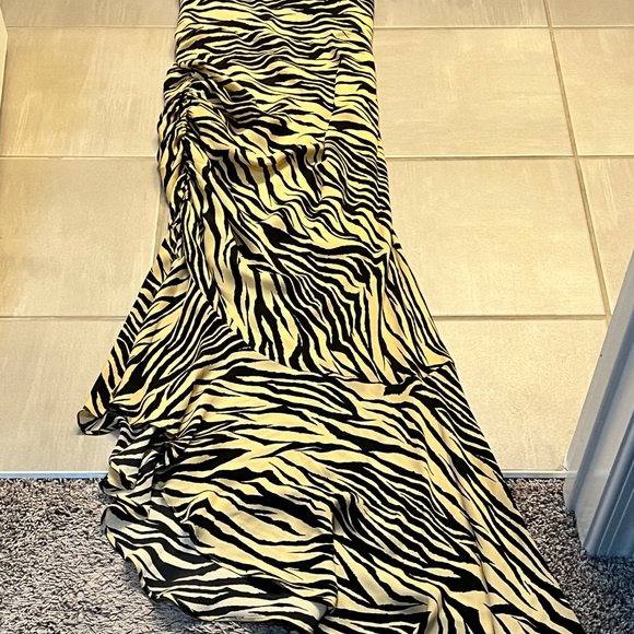 Nicholas Black Multi Asymmetric Silk Zebra Dress Size 8. - Picture 5 of 7